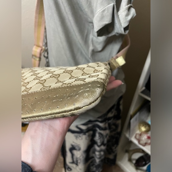 💛GUC Authentic Gucci Shimmer Gold Messenger& A Linen Pouch - Picture 5 of 16